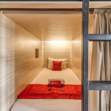 Reddoorz Hostel Near Stadion Mandala Krida Yogya Yogyakarta Eksteriør billede